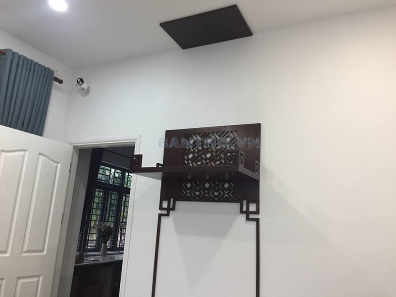 Bàn phím của họ Bàn thờ của chúng tôi